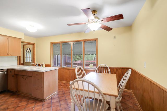 1044 Scott Street S, Shakopee, MN 55379