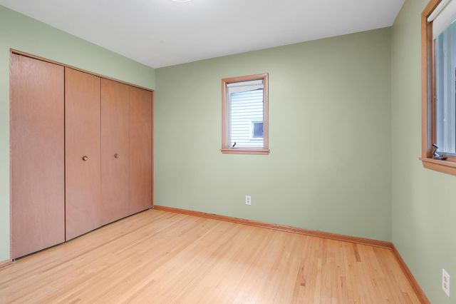 1044 Scott Street S, Shakopee, MN 55379