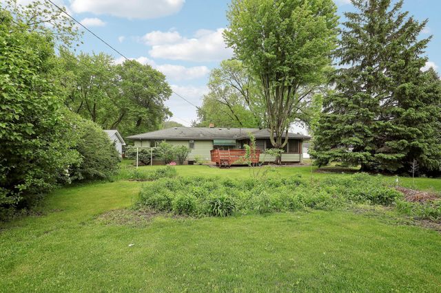 1044 Scott Street S, Shakopee, MN 55379