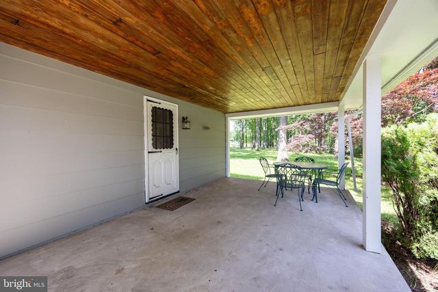 1061 FOREST LN, Glen Mills, PA 19342