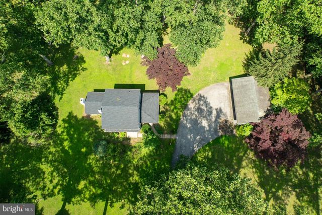 1061 FOREST LN, Glen Mills, PA 19342