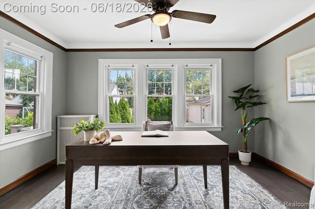 312 Mckinley Avenue, Grosse Pointe Farms, MI 48236