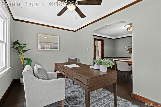 312 Mckinley Avenue, Grosse Pointe Farms, MI 48236