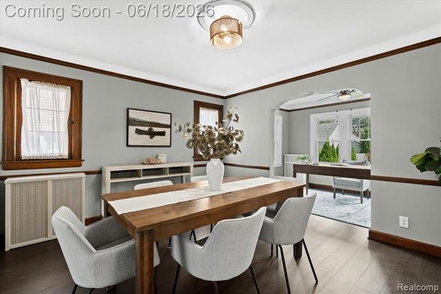 312 Mckinley Avenue, Grosse Pointe Farms, MI 48236
