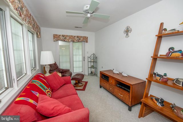 84 BASTIAN DR, Mount Laurel, NJ 08054