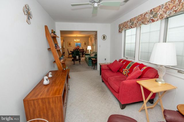 84 BASTIAN DR, Mount Laurel, NJ 08054