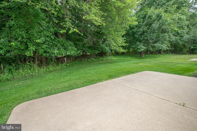 84 BASTIAN DR, Mount Laurel, NJ 08054