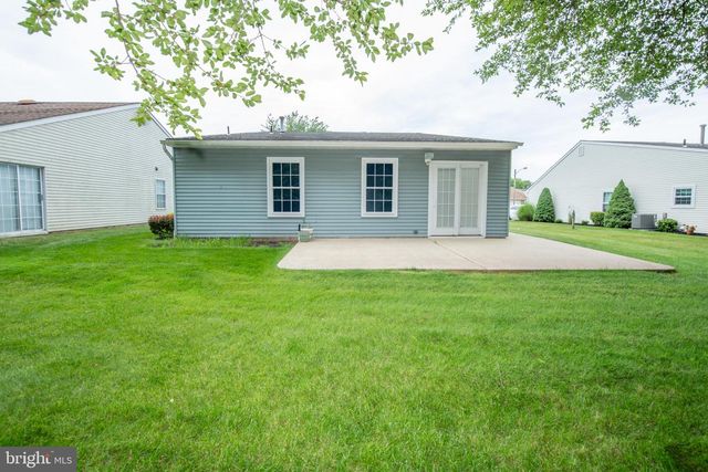 84 BASTIAN DR, Mount Laurel, NJ 08054