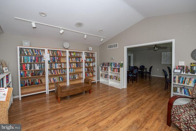 84 BASTIAN DR, Mount Laurel, NJ 08054