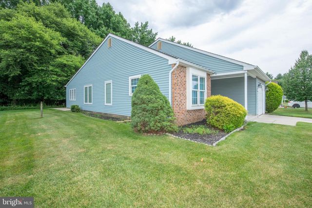 84 BASTIAN DR, Mount Laurel, NJ 08054