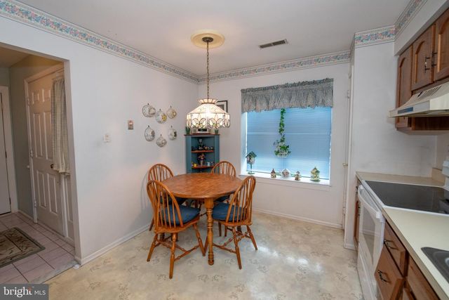 84 BASTIAN DR, Mount Laurel, NJ 08054