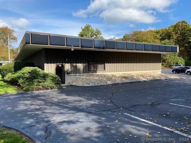 10 Broadway, Hamden, CT 06518