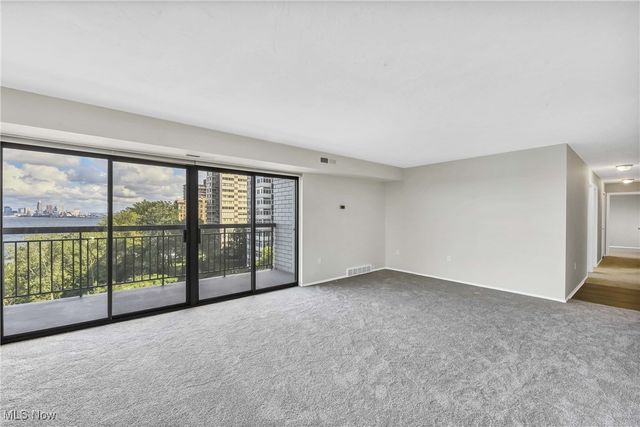 12550 Lake Avenue 711, Lakewood, OH 44107