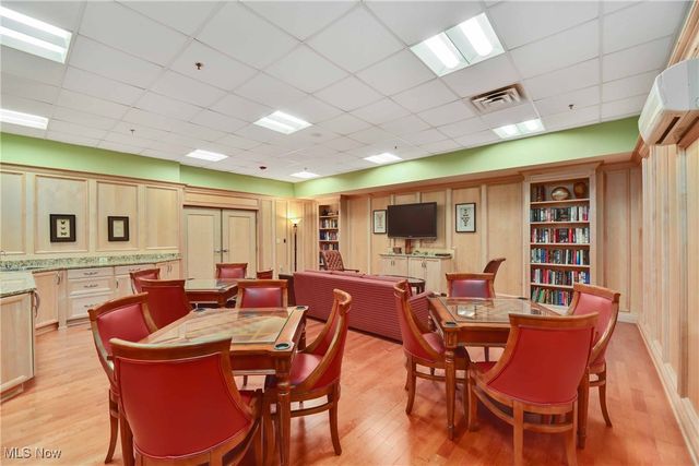 12550 Lake Avenue 711, Lakewood, OH 44107