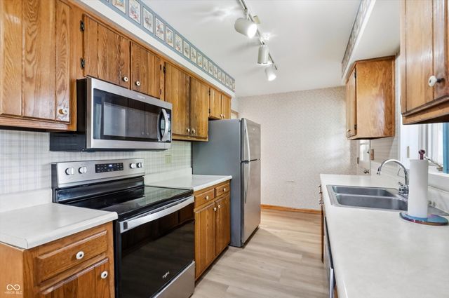 26 W Hill Valley Drive, Indianapolis, IN 46217