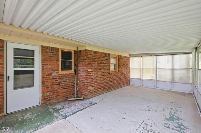 26 W Hill Valley Drive, Indianapolis, IN 46217
