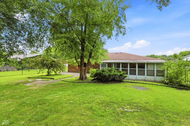 26 W Hill Valley Drive, Indianapolis, IN 46217