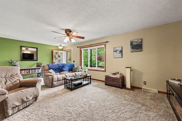 11356 S Miller Highway, Brooklyn, MI 49230