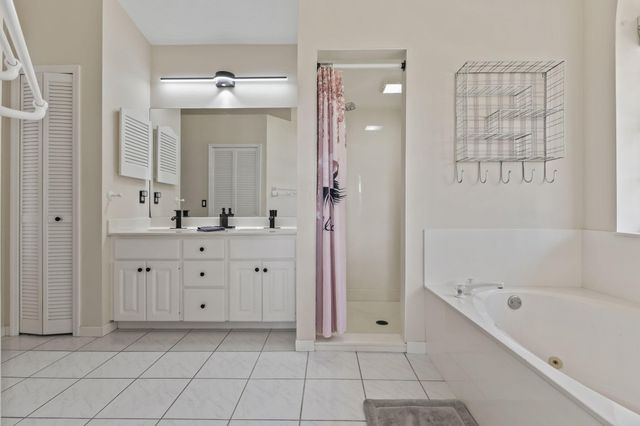 2026 SE Crowberry Drive, Port St Lucie, FL 34983