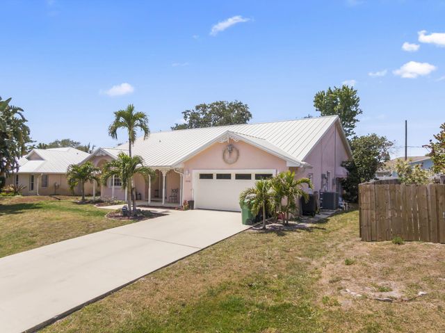 2026 SE Crowberry Drive, Port St Lucie, FL 34983