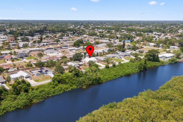 2026 SE Crowberry Drive, Port St Lucie, FL 34983