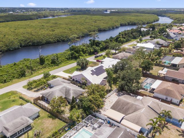 2026 SE Crowberry Drive, Port St Lucie, FL 34983