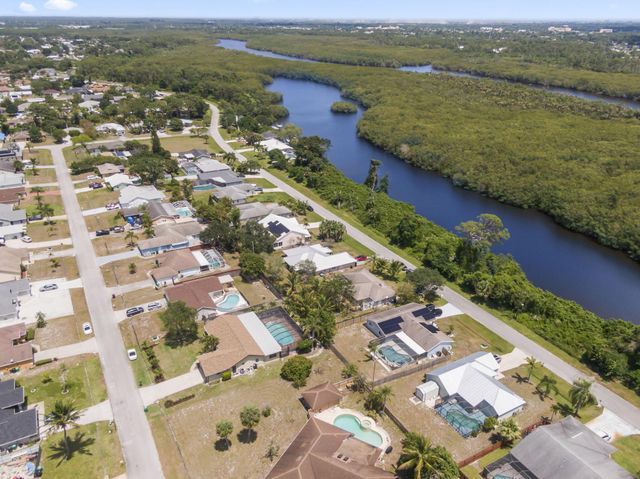 2026 SE Crowberry Drive, Port St Lucie, FL 34983