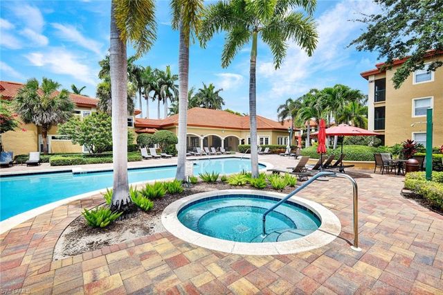 8880 Colonnades CT W 427, Bonita Springs, FL 34135