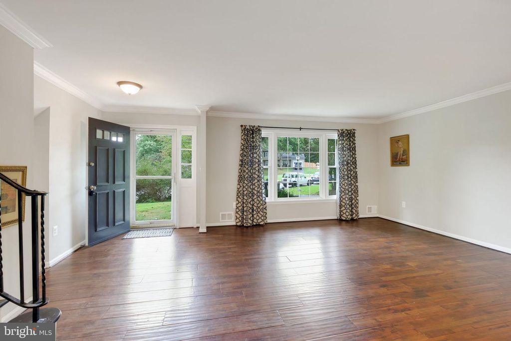 Image 12 of property listing at 5 WINESAP CT, Gaithersburg, MD 20878