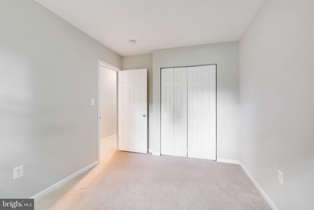 Image 33 of property listing at 5 WINESAP CT, Gaithersburg, MD 20878