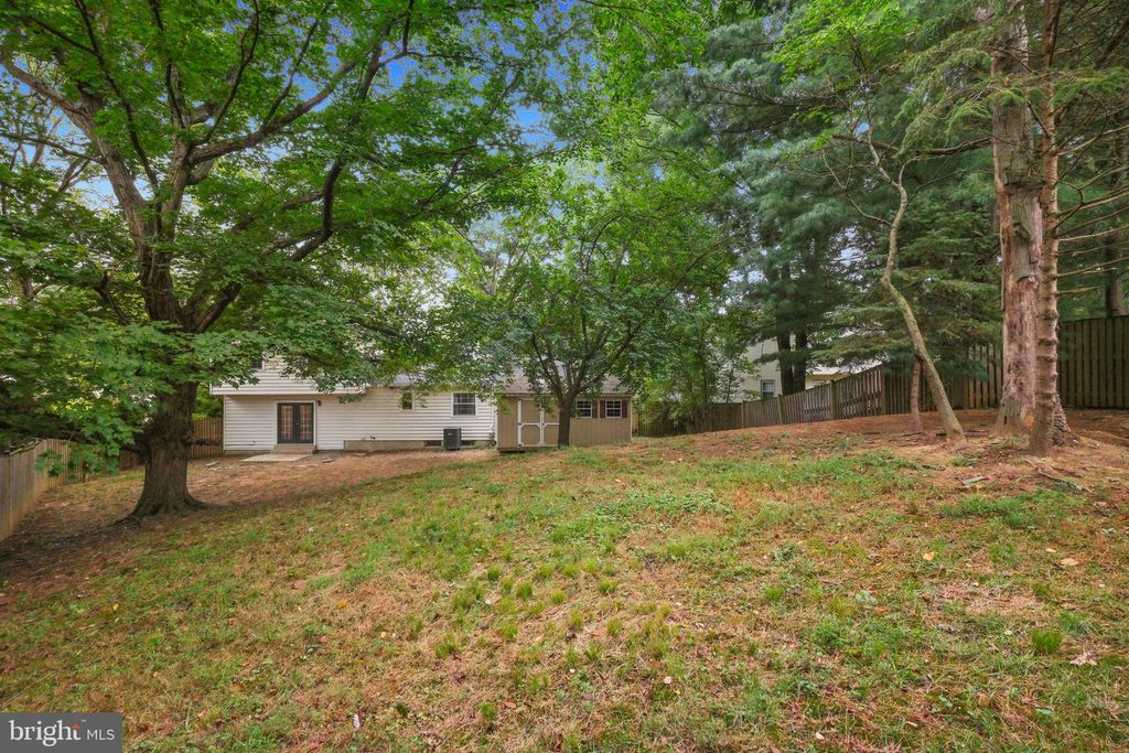 Image 37 of property listing at 5 WINESAP CT, Gaithersburg, MD 20878