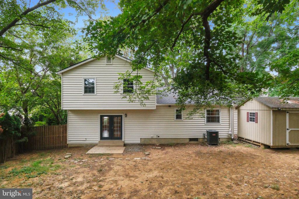 Image 38 of property listing at 5 WINESAP CT, Gaithersburg, MD 20878