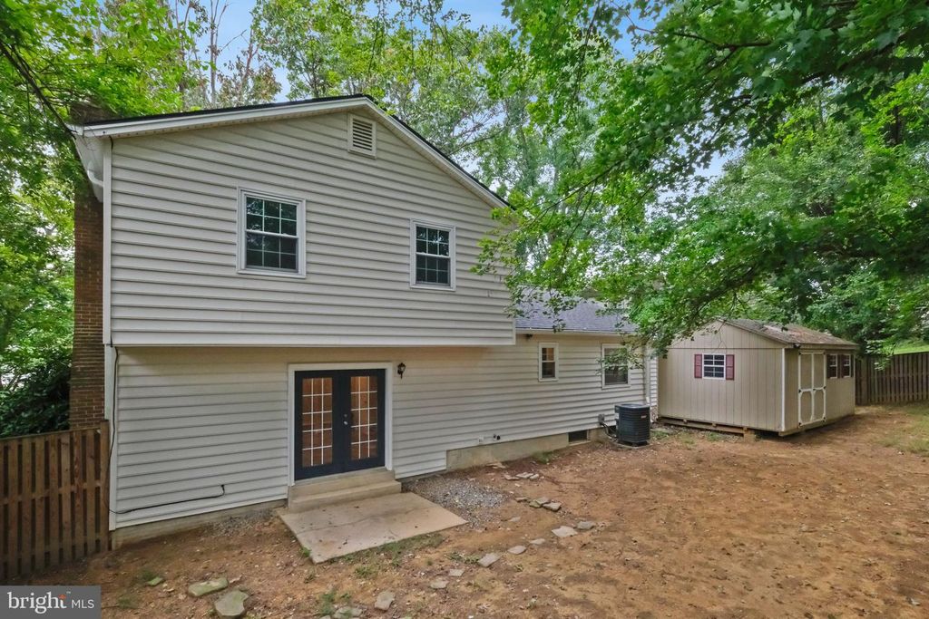 Image 39 of property listing at 5 WINESAP CT, Gaithersburg, MD 20878