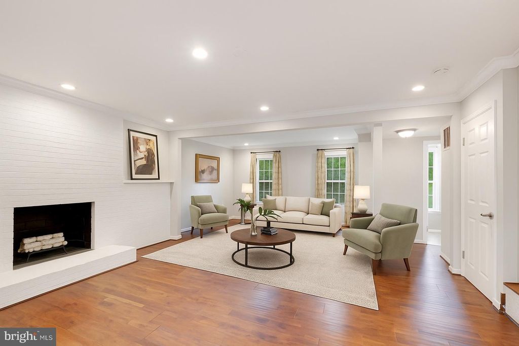 Image 9 of property listing at 5 WINESAP CT, Gaithersburg, MD 20878