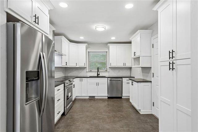 3690 Wisteria Lane SE, Smyrna, GA 30082