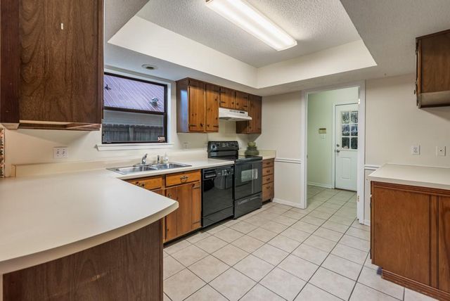 902 Pinemont Drive, Mobile, AL 36609