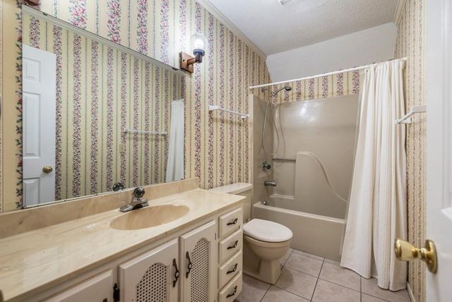 902 Pinemont Drive, Mobile, AL 36609