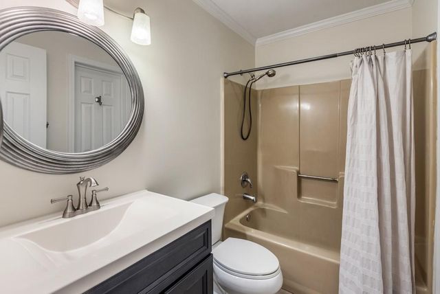 902 Pinemont Drive, Mobile, AL 36609