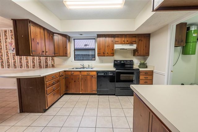 902 Pinemont Drive, Mobile, AL 36609