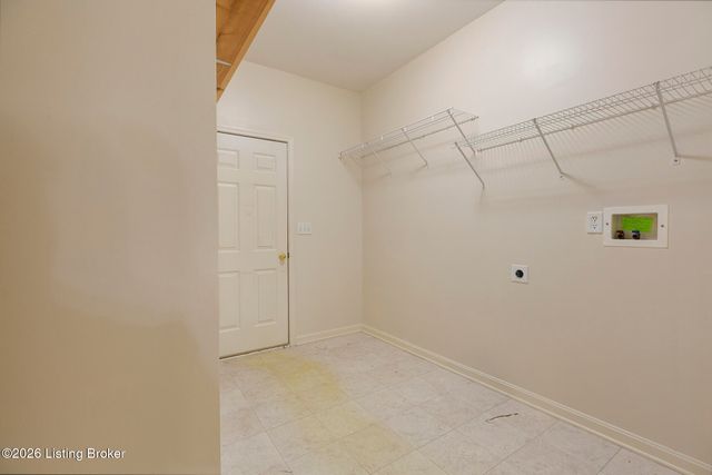 10014 Brownsboro Gardens Cir, Louisville, KY 40241