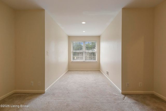 10014 Brownsboro Gardens Cir, Louisville, KY 40241