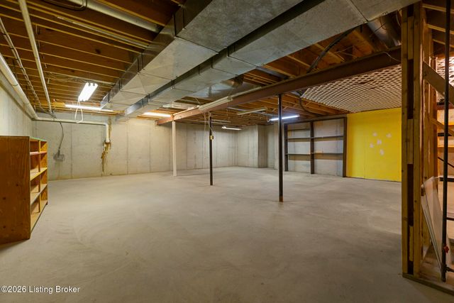 10014 Brownsboro Gardens Cir, Louisville, KY 40241