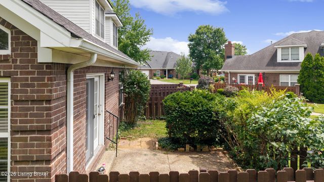 10014 Brownsboro Gardens Cir, Louisville, KY 40241