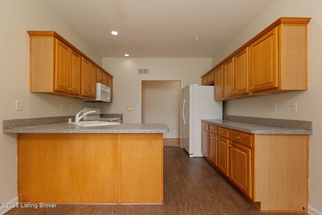 10014 Brownsboro Gardens Cir, Louisville, KY 40241