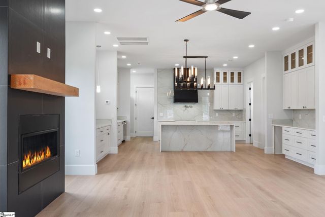 223 S Calhoun Street, Greenville, SC 29601