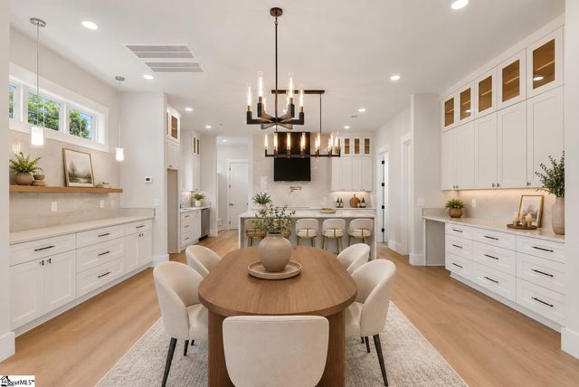 223 S Calhoun Street, Greenville, SC 29601