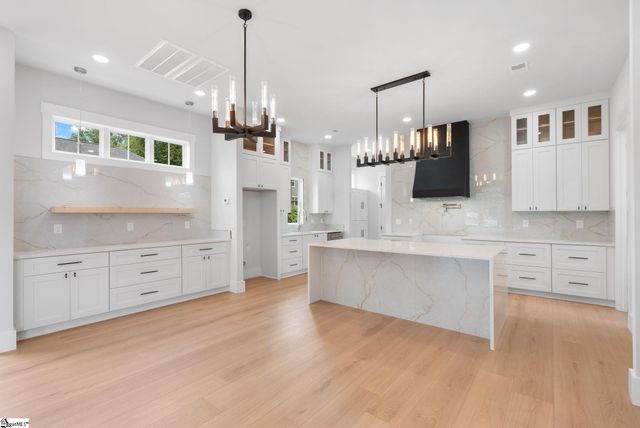 223 S Calhoun Street, Greenville, SC 29601
