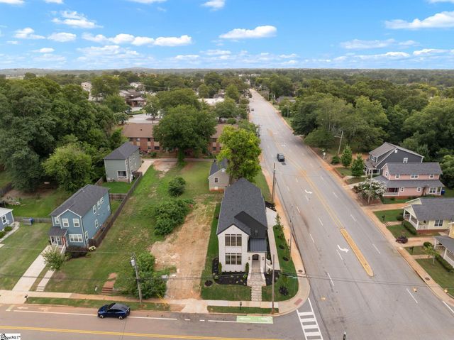 223 S Calhoun Street, Greenville, SC 29601