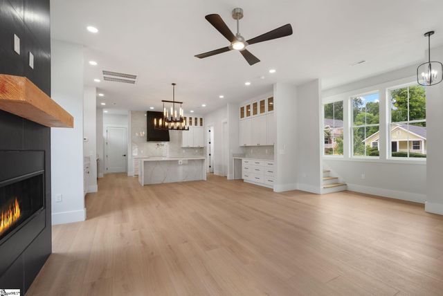 223 S Calhoun Street, Greenville, SC 29601