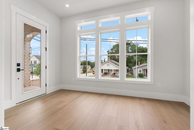 223 S Calhoun Street, Greenville, SC 29601